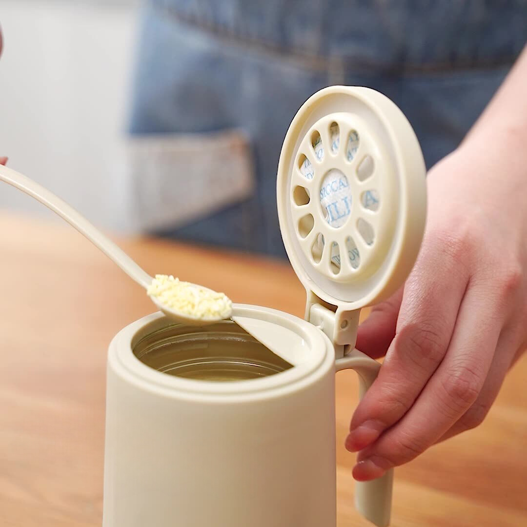 Préservez la saveur des épices - bouteille innovante résistante à l'humidité !