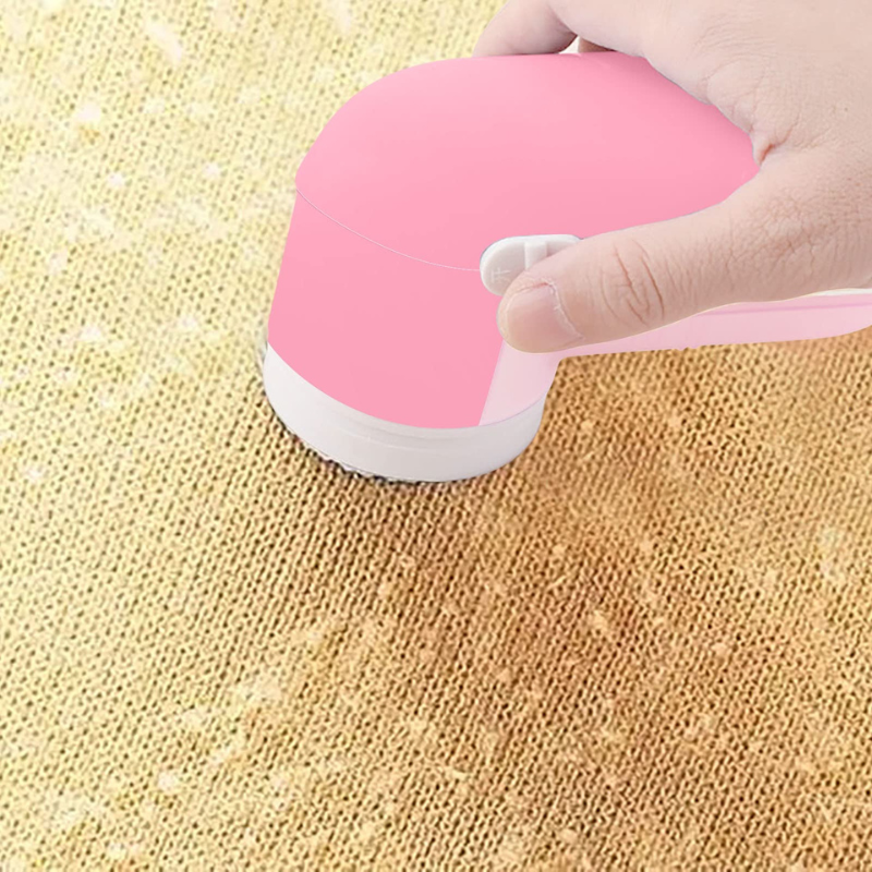 مزيل الوبر والشعر من الملابس